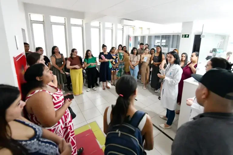 Gestantes de Umuarama visitam maternidade antes do parto para conhecer atendimento