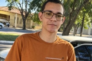O jovem Gilson Junior Lima da Silva, que morreu ao 18 anos, após uma parada cardiorrespiratória em Cafezal do Sul