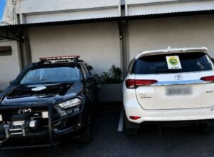 Hilux furtada em Umuarama é recuperada após proprietária encontrá-la no Paraguai