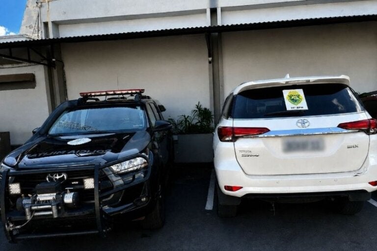 Hilux furtada em Umuarama é recuperada após proprietária encontrá-la no Paraguai