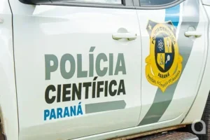 Viatura do IML.