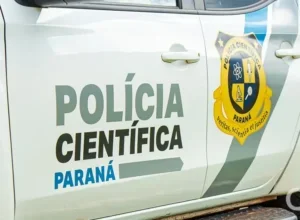 Viatura do IML.