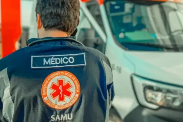 Homem fica ferido após agressão e é levado ao hospital com suspeita de traumatismo craniano
