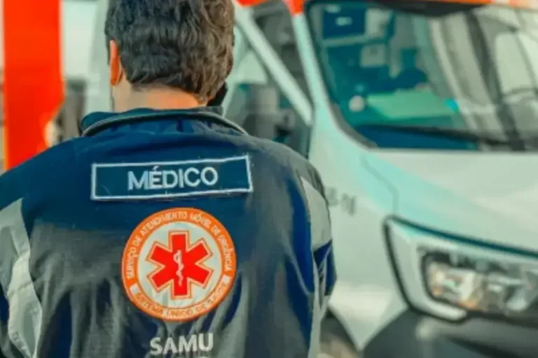 Homem fica ferido após agressão e é levado ao hospital com suspeita de traumatismo craniano