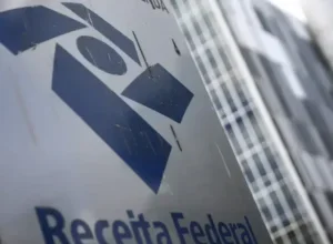 Brasão da Receita Federal.