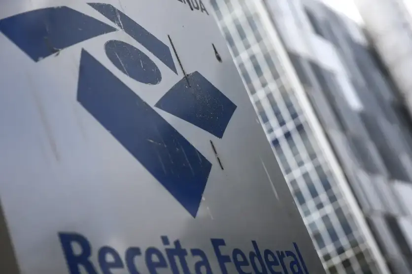 Brasão da Receita Federal.