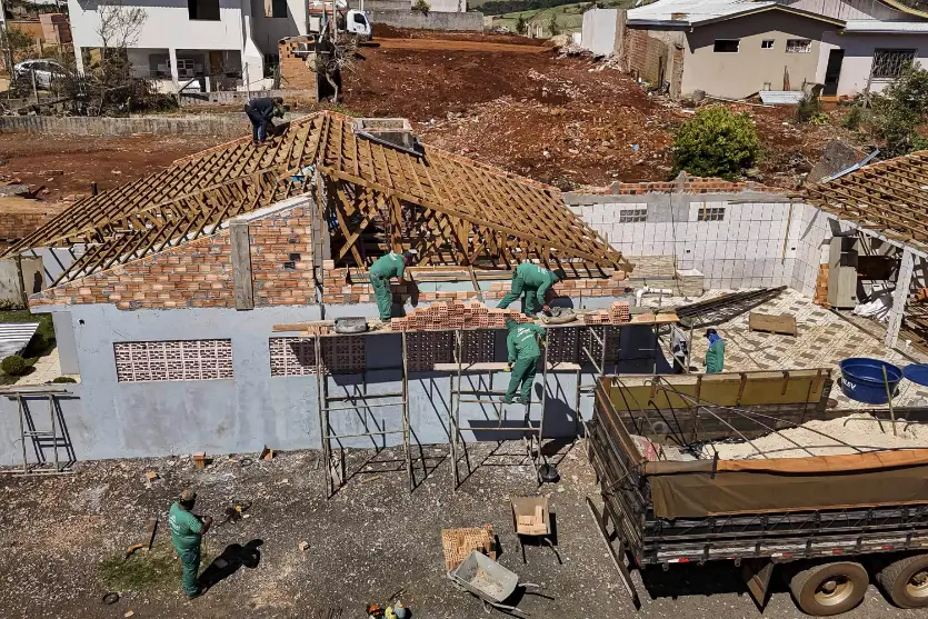 Moradores de Xambrê, Perobal e Cidade Gaúcha já podem solicitar saque calamidade do FGTS