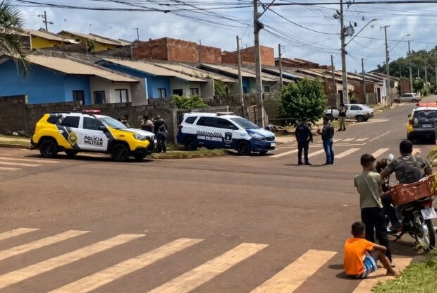 Criança morre após ataque de cão da raça pitbull pertencente à própria família; vídeo