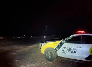 Jovem de 20 anos morre após Fiat Strada capotar na PR-082 em Douradina