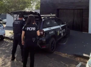 Mulher é presa em Umuarama por descumprir medida protetiva e agredir policiais