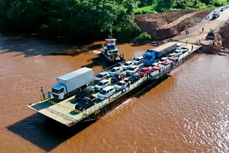 Balsa de travessia do Rio Piquiri está inoperante devido à elevação do nível da água