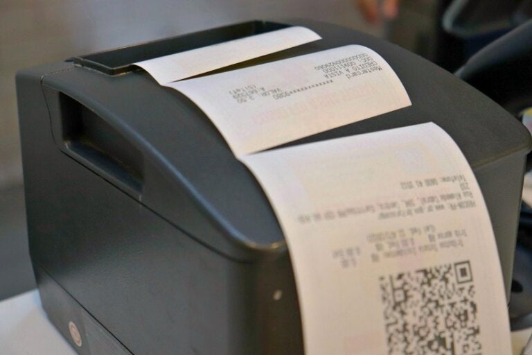 Nota Paraná premia consumidores de Umuarama e outras 41 cidades com R$ 1 mil