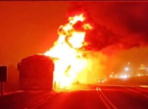 ônibus acometido por incêndio na BR-369.