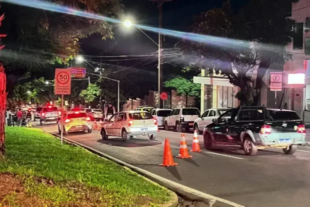 Operação Lei Seca aborda 90 motos e recolhe sete em Umuarama