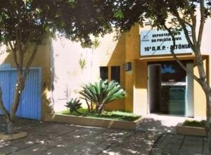 PM prende homem embriagado após ele agredir mulher e ameaçar genro e filho dela
