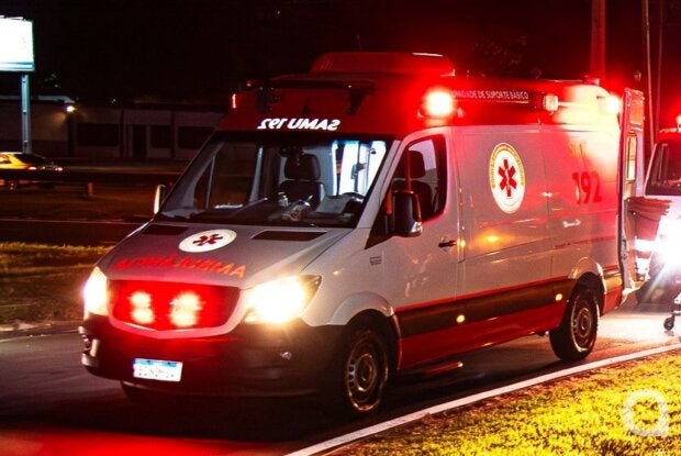 Ambulância do Samu.