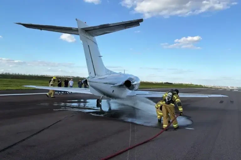 Pneus de avião estouram durante aterrissagem no Aeroporto de Maringá