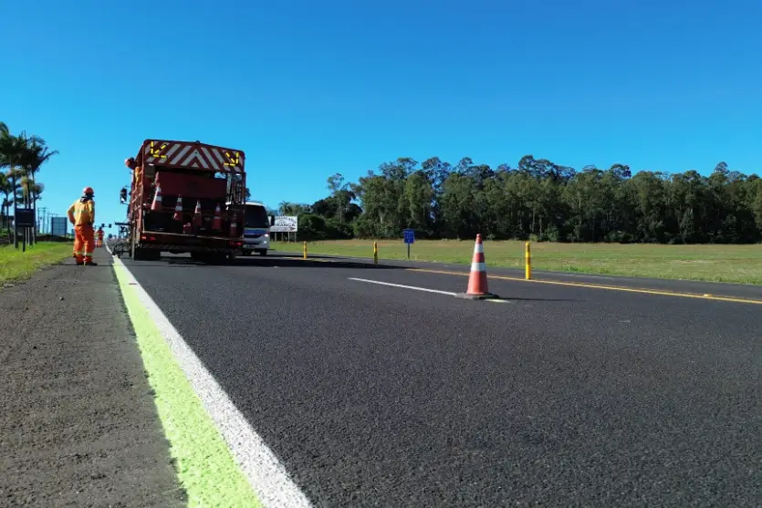 PR-323 e BR-272 concentram obras de conservação nesta quinta-feira no Noroeste do Paraná