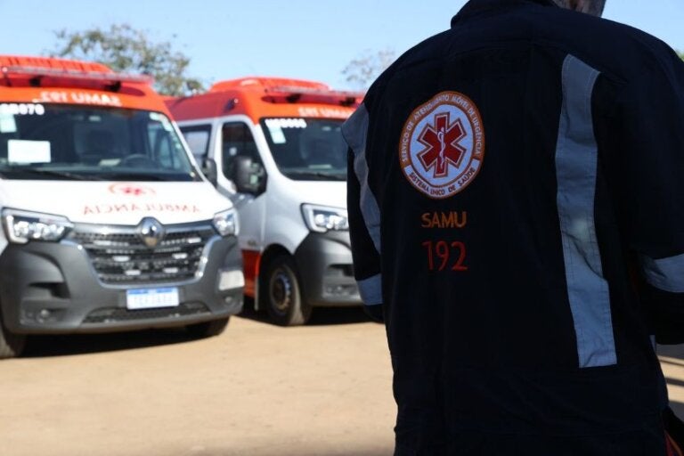 Motociclista abandona local de acidente e deixa passageiro ferido em Umuarama