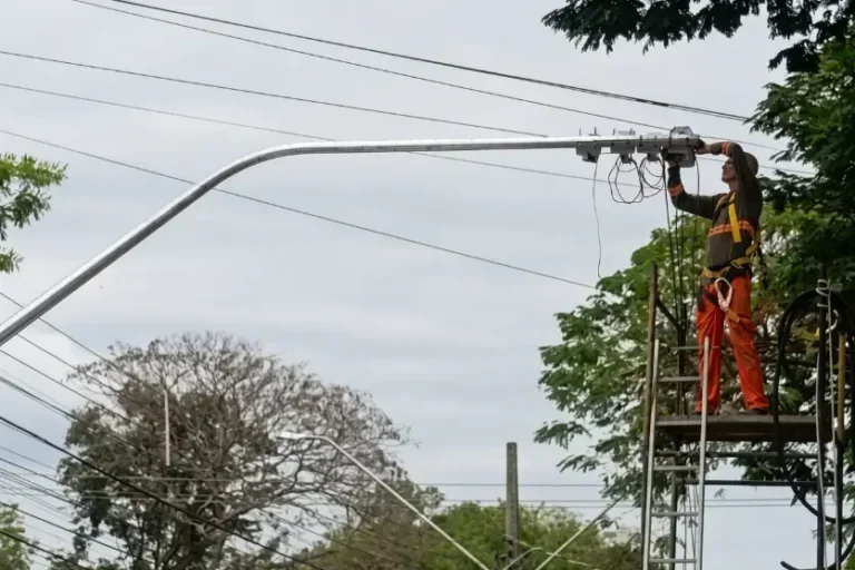 Umuarama instala novos radares e amplia fiscalização em cruzamentos e avenidas