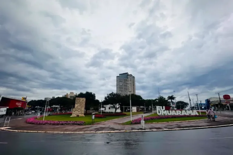 Umuarama terá chuva forte e ventos de até 72 km/h nesta sexta-feira; confira a previsão do tempo