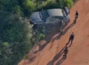 Vídeo mostra perseguição aérea e terrestre a Corolla com maconha na região de Umuarama