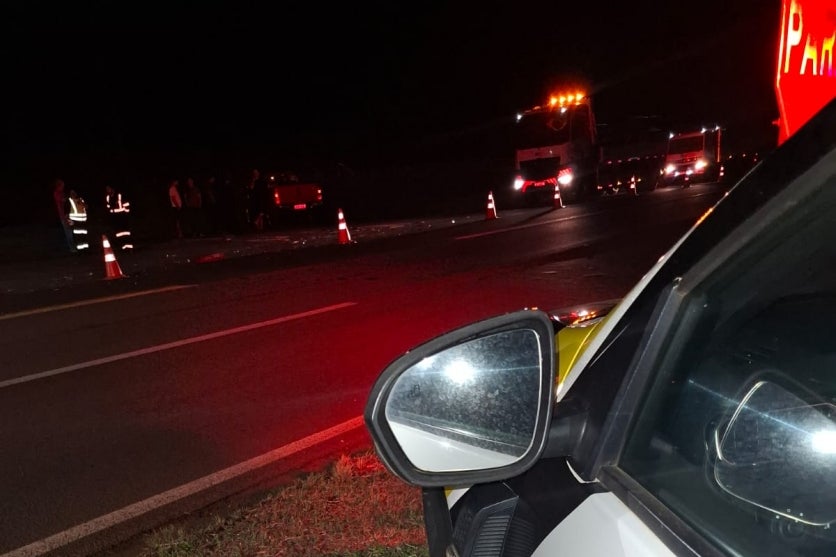Local de colisão traseira na PR-323.
