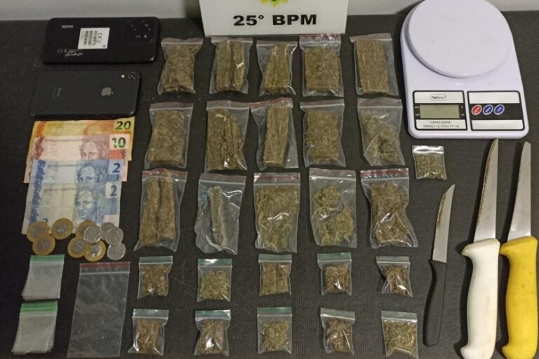 Maconha apreendida pela PM em Umuarama.