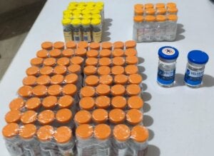 Emagrecedores apreendidos em Goioerê.