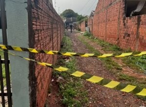 Local isolado após ataque que resultou em homicídio em Tapejara.