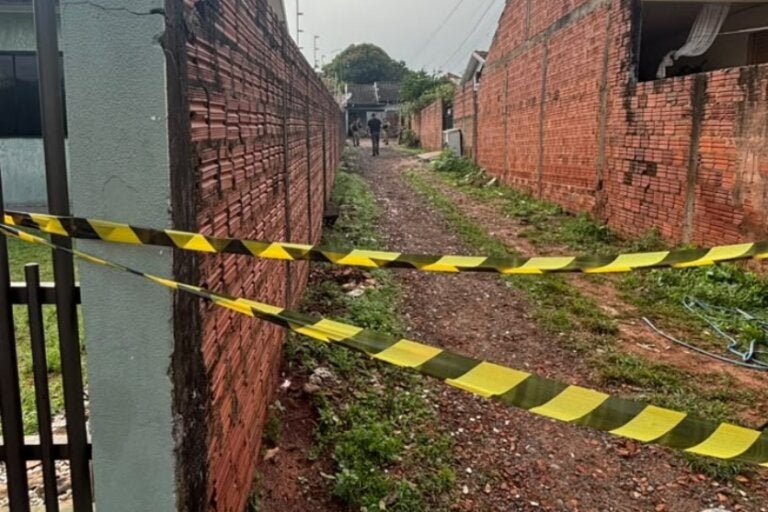 Local isolado após ataque que resultou em homicídio em Tapejara.
