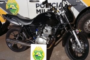 Moto apreendida pela PM.