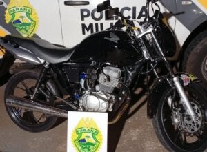 Moto apreendida pela PM.