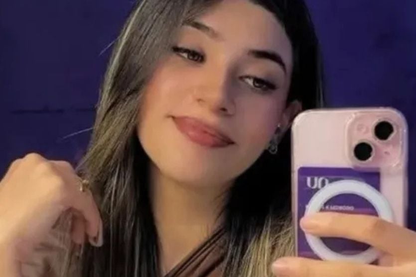 Jovem de 18 anos morre após moto cair sob caminhão de coleta de lixo no Paraná