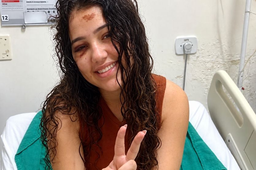 Namorada de Felipe Sposito recebe alta após acidente; bebê completa seis meses