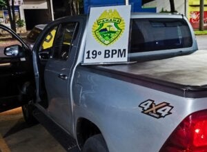 Alerta de furto em Umuarama leva PM a interceptar Hilux na rodovia BR-163