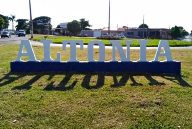 Letreiro de entrada de Altônia.