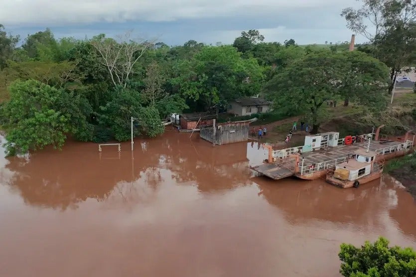 Cheia do rio Ivaí suspende balsa em Herculândia e rio Paraná sobe no Noroeste do Paraná