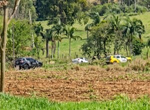Homem se entrega à PM durante cerco em região de mata em Francisco Alves