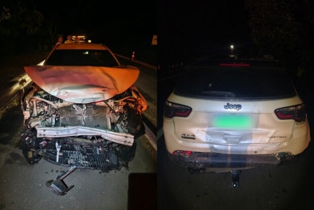 Corolla e Jeep Renegade danificados após colisão na PR-323.