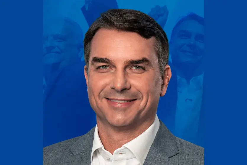 Com 8,16% das urnas apuradas, Flávio Bolsonaro lidera disputa presidencial com 50,76%