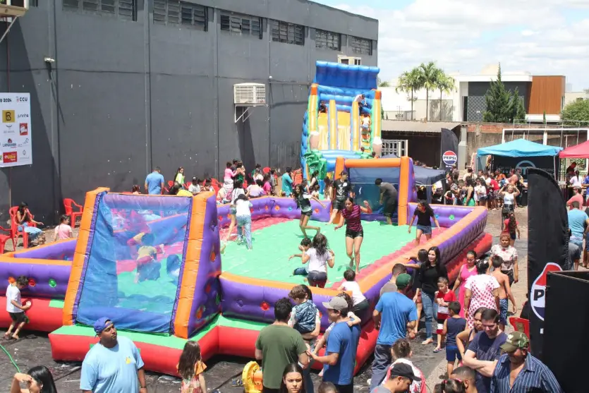 Comunidade Cristã promove festa gratuita para crianças em Umuarama
