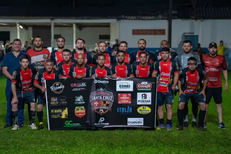 Jogadores do Santa Cruz perfilados