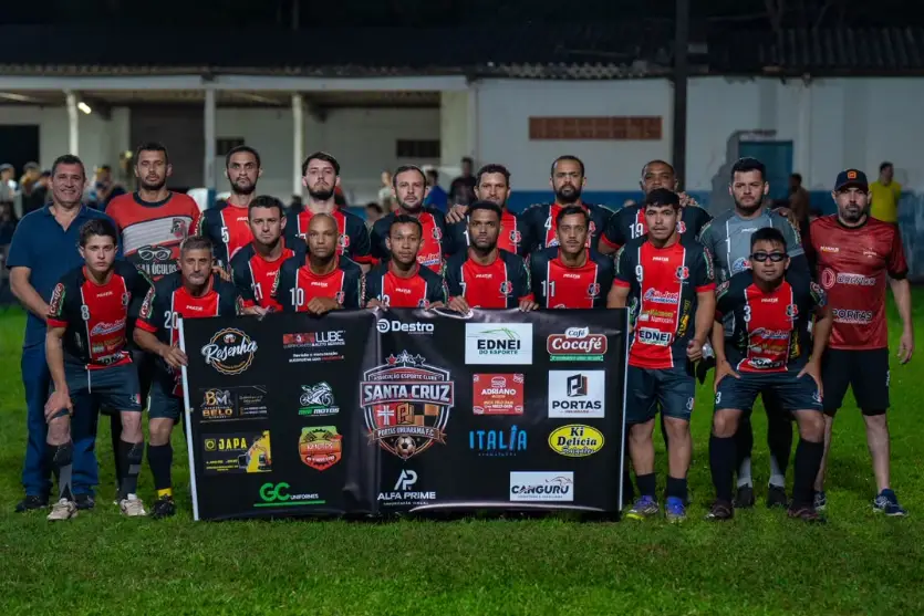 Jogadores do Santa Cruz perfilados