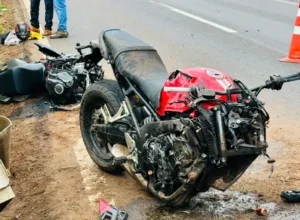 É grave o estado de saúde dos motociclistas feridos em colisão na PR-323, em Umuarama