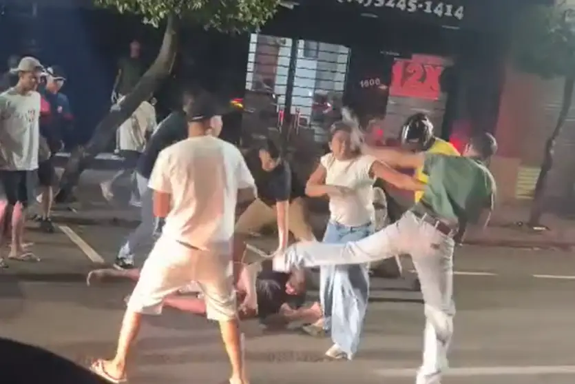 Homem que aparece agredindo mulher em vídeo após eleições é morto a tiros no Paraná