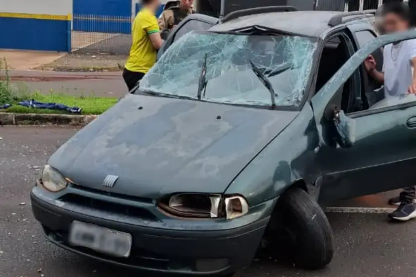 Palio que capotou em Umuarama é flagrado na contramão e em alta velocidade; veja o vídeo