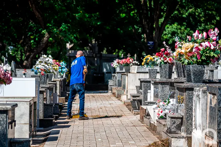 Limpeza de túmulos no Cemitério de Umuarama pode ser feita até esta sexta-feira