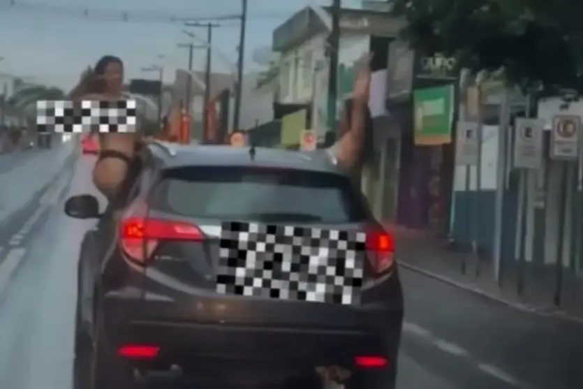 Motorista é preso por suspeita de embriaguez após ser flagrado com mulheres seminuas