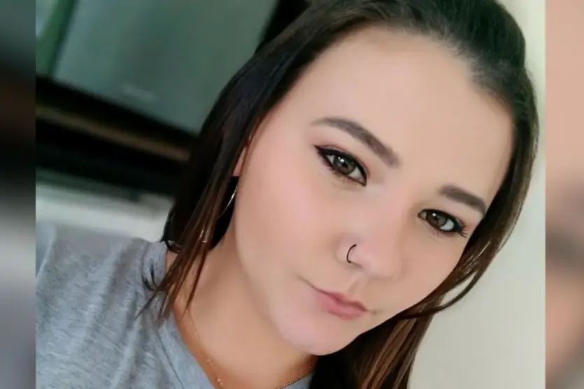 Mulher morre após ser atacada com golpes de garrafa enquanto dormia no Paraná